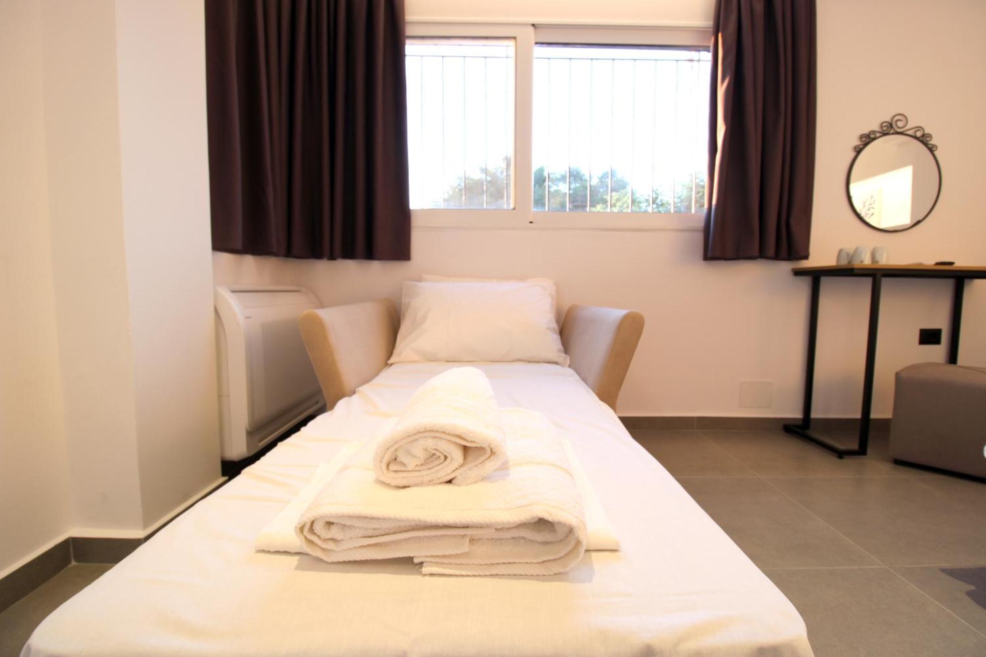 Aparthotel Melina'S Seaside Retreat Ksamil Esterno foto