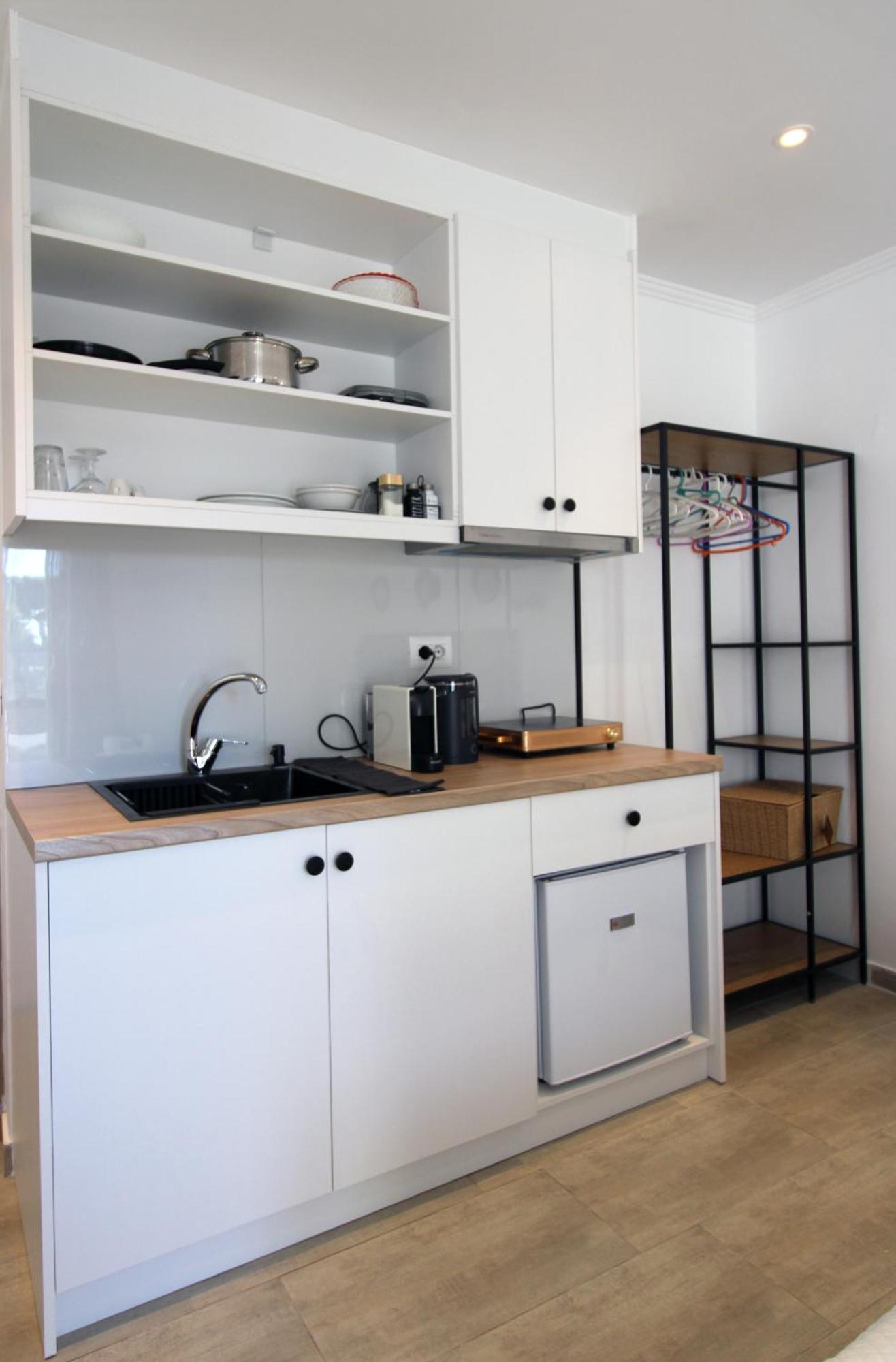 Aparthotel Melina'S Seaside Retreat Ksamil Esterno foto